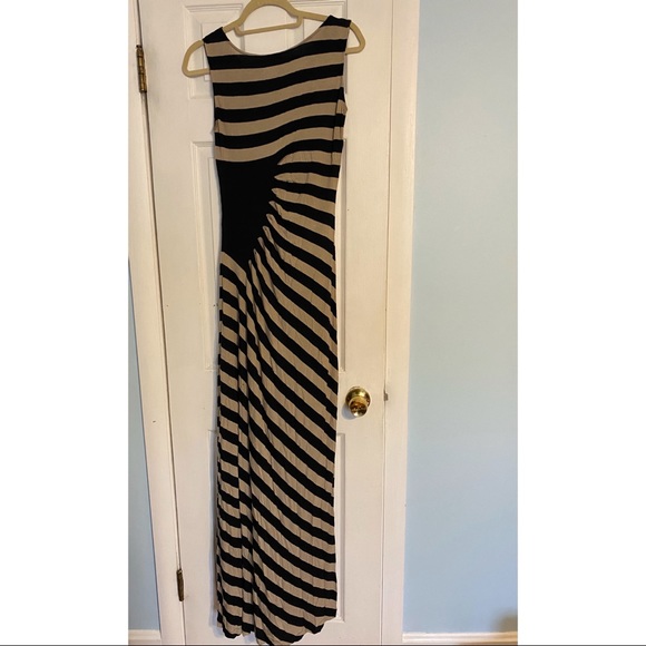 Gorgeous Tan and Black Maxi Dress | Size S - Picture 2 of 2